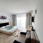 Pensionat Ryanna Pe Plaja Belona