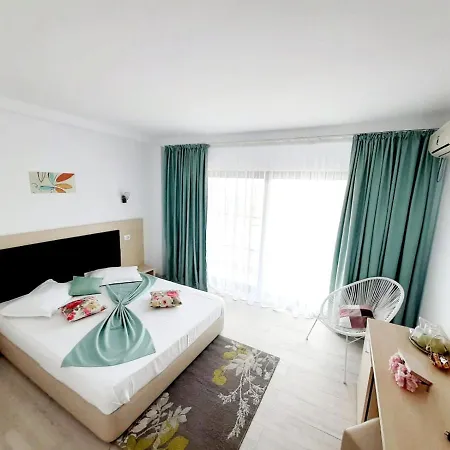 Ryanna Pe Plaja Belona Eforie Nord