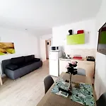 Ryanna Pe Plaja Belona Gæstehus 4*