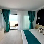 Pensiune Ryanna Pe Plaja Belona 4*