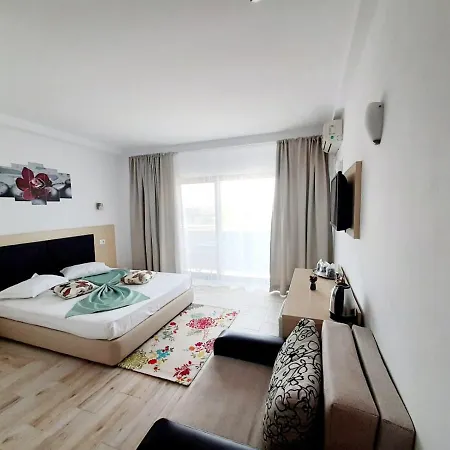 Guest house Ryanna Pe Plaja Belona