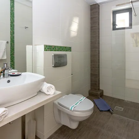 Guest house Ryanna Pe Plaja Belona Eforie Nord