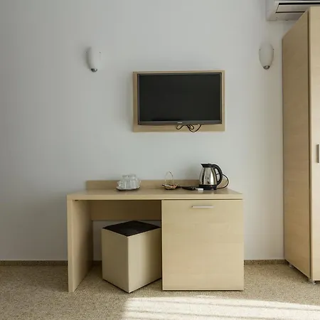 Guest house Ryanna Pe Plaja Belona 4*