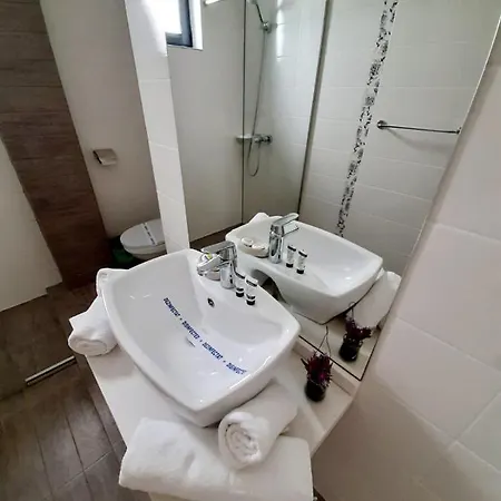 Ryanna Pe Plaja Belona Гостевой дом 4*