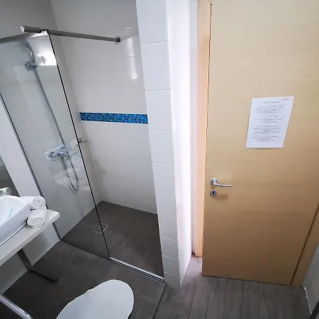 Ryanna Pe Plaja Belona Guest house