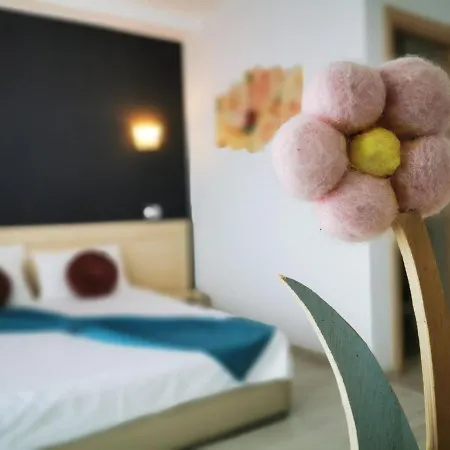 Gasthuis Ryanna Pe Plaja Belona