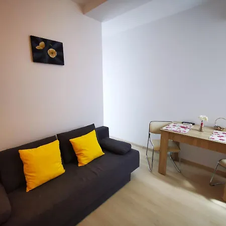 Ryanna Pe Plaja Belona