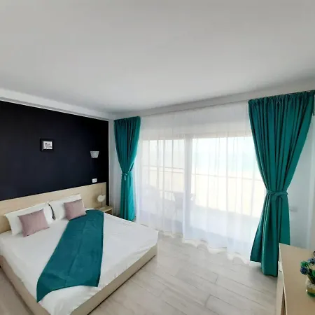 Ryanna Pe Plaja Belona Гостевой дом 4*