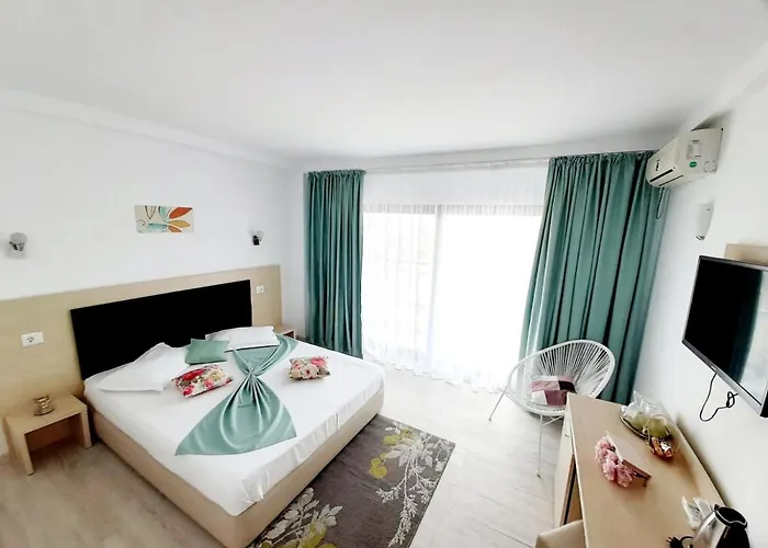 Ryanna Pe Plaja Belona Eforie Nord