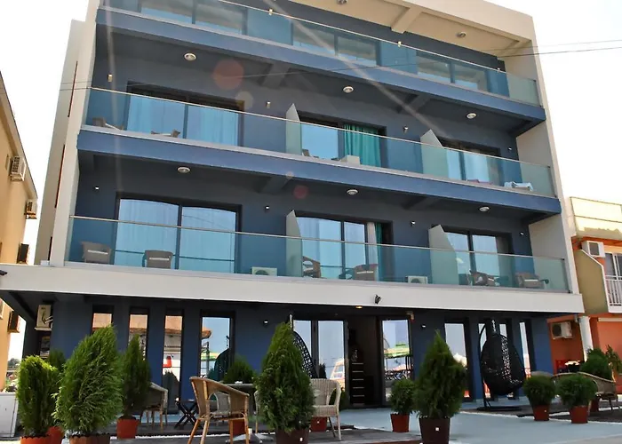 Ryanna Pe Plaja Belona