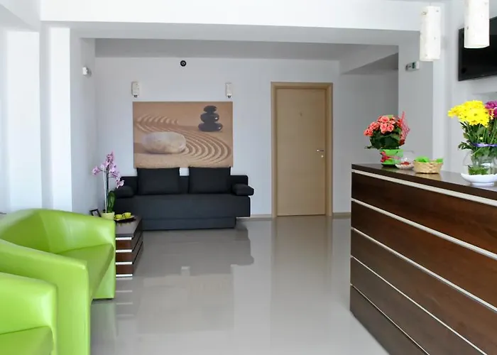 Ryanna Pe Plaja Belona Guest house