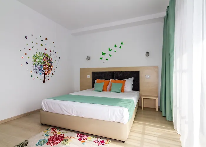 Ryanna Pe Plaja Belona