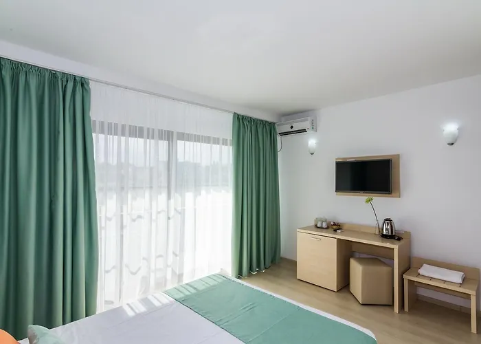 Ryanna Pe Plaja Belona Guest house 4*